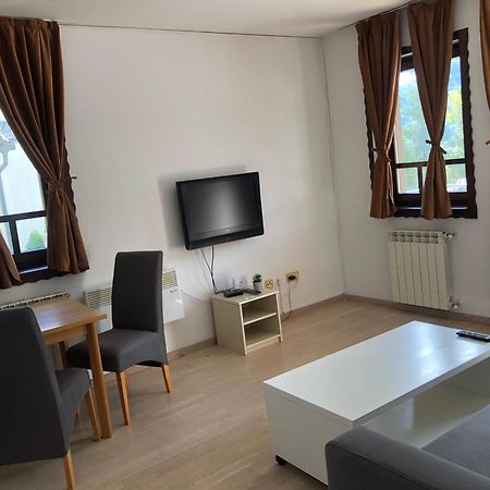 Green Oaza Apartment Фойница Экстерьер фото
